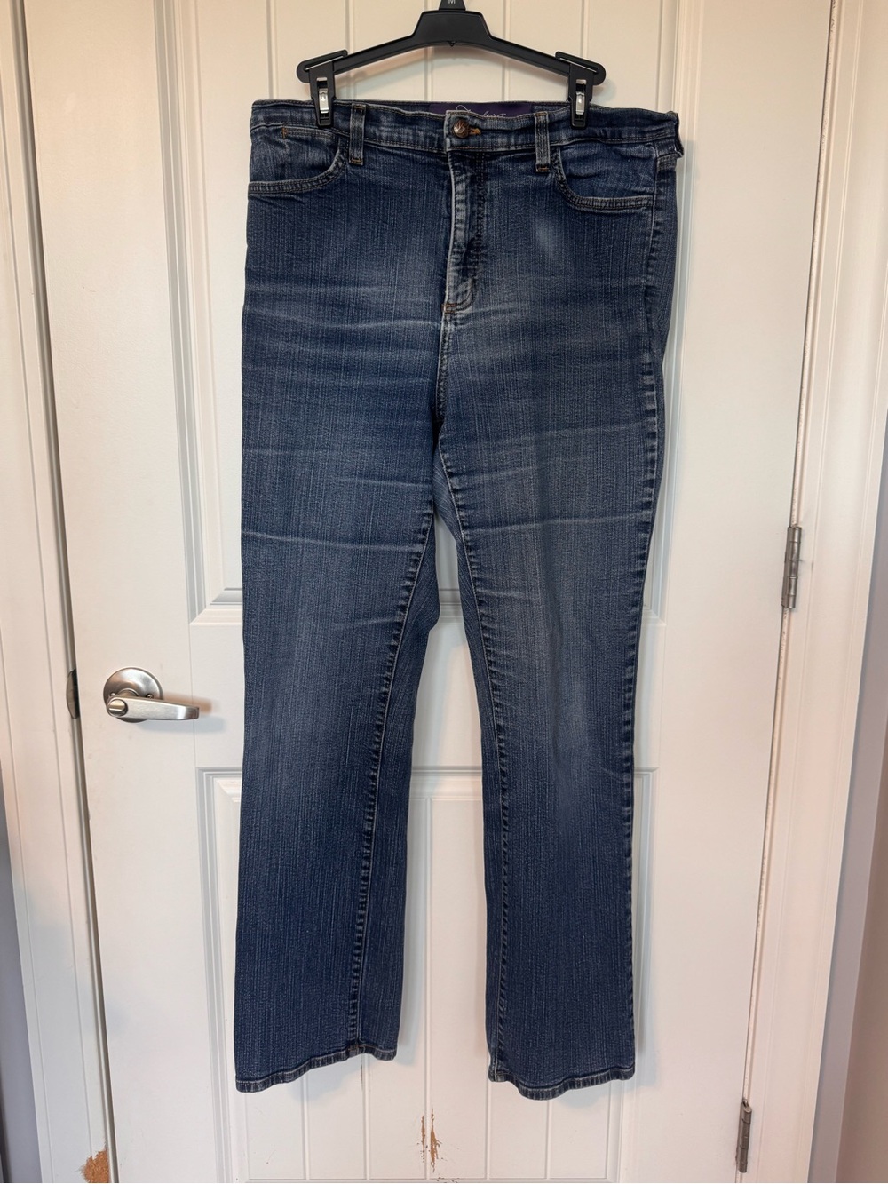 Not Your Daughter’s Jeans NYDJ Straight Leg Stretch Jeans Size 14